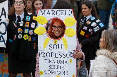 "Dia histórico": Marcelo dá razão aos professores no conflito com o Governo e os professores agradecem "que alguém reconheça a sua importância na sociedade" - TVI