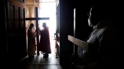 Procuradoria arquiva processos de alegados abusos sexuais na Diocese do Porto - TVI