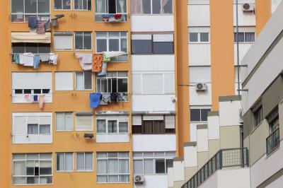 Investimento imobiliário cai 39% para 230 milhões até março, indica CBRE - TVI