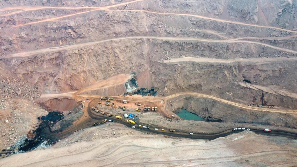 Colapso de mina na China (Associated Press)