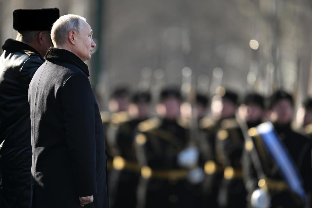 Vladimir Putin na cerimónia que celebra o Dia Nacional do Defensar da Pátria (Pavel Bednyakov/AP Photo)