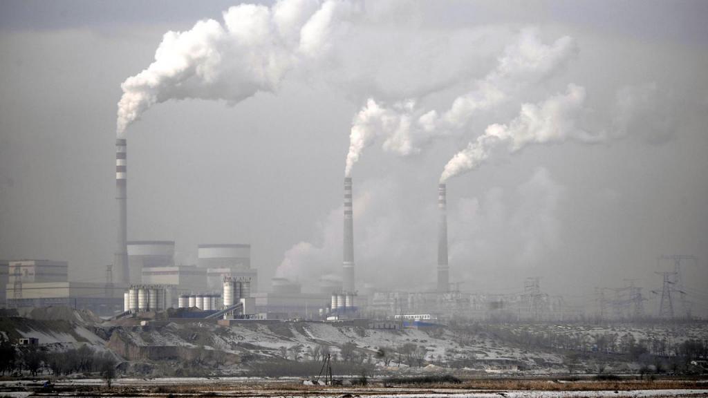 Central de energia a carvão na China (foto: Associated Press)