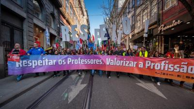 Associações sindicais de professores queixam-se do Governo à Comissão Europeia - TVI
