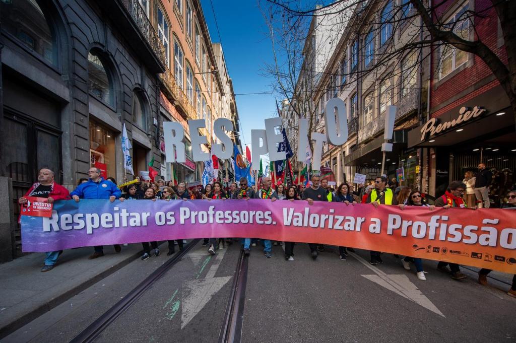 Manifestação de Professores Foto: RUI MANUEL FARINHA/LUSA
