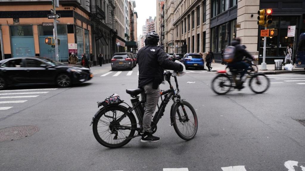 Bicicletas elétricas em Nova Iorque (foto: Spencer Platt/Getty Images)