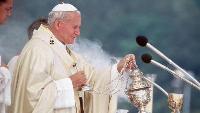 João Paulo II "sabia" da existência de abusos sexuais na Polónia e ajudou a encobri-los, alega novo livro - TVI
