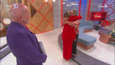 Patrícia Matos não contém as lágrimas ao ver a mãe no estúdio: «Não a vejo há tanto tempo» - TVI