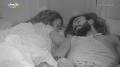 Isa Oliveira e Domingos Terra adormecem bem juntinhos. Veja aqui! - TVI