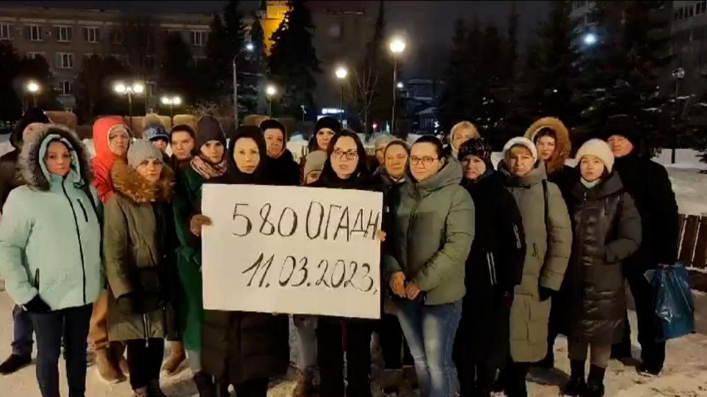 Esposas e mães russas apelam a Putin para que deixe de enviar homens mobilizados "para o matadouro"