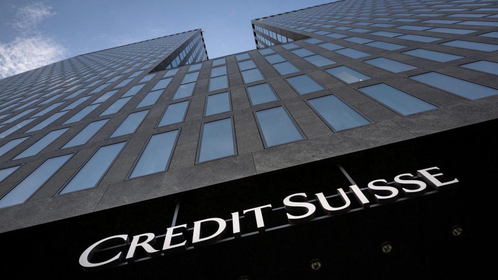 Edifício do banco Credit Suisse em Zurique, na Suiça. 8 novembro 2022. Foto: Fabrice Conffrini/AFP via Getty Images