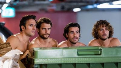O que é que os quatro papás fazem todos nus numa garagem? - TVI