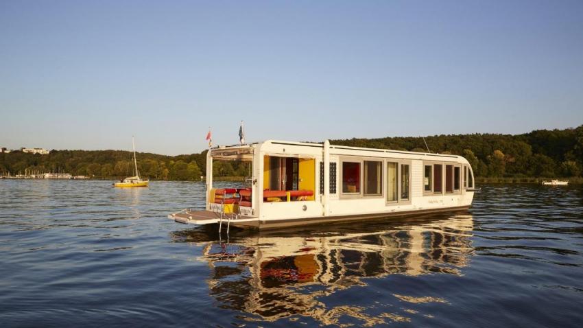 Barco casa solar - AWAY