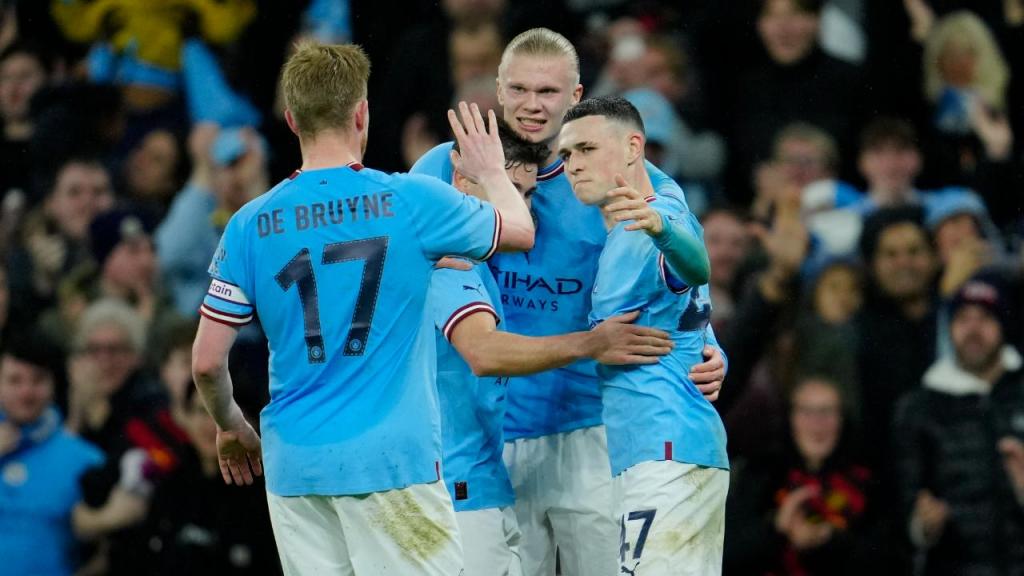 Manchester City festeja na goelada sobre o Burnley (AP Photo/Jon Super)