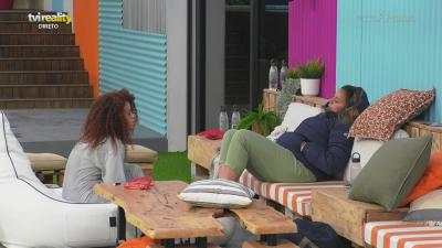 Tamara confronta Sara: «Tu ultimamente tens estado assim muito apagadinha» - Big Brother