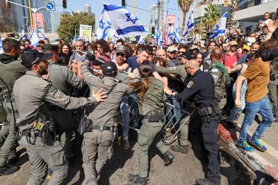 Uma ameaça à democracia ou uma reforma muito necessária? A revisão judicial de Israel explicada - TVI