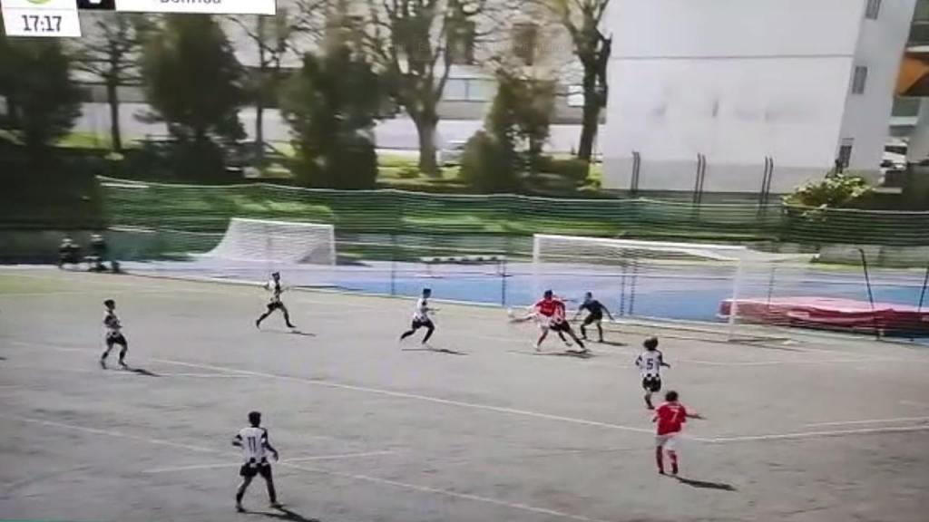 Golaço de calcanhar de Tomás Soares, sub-15 do Benfica (vídeo/twitter)