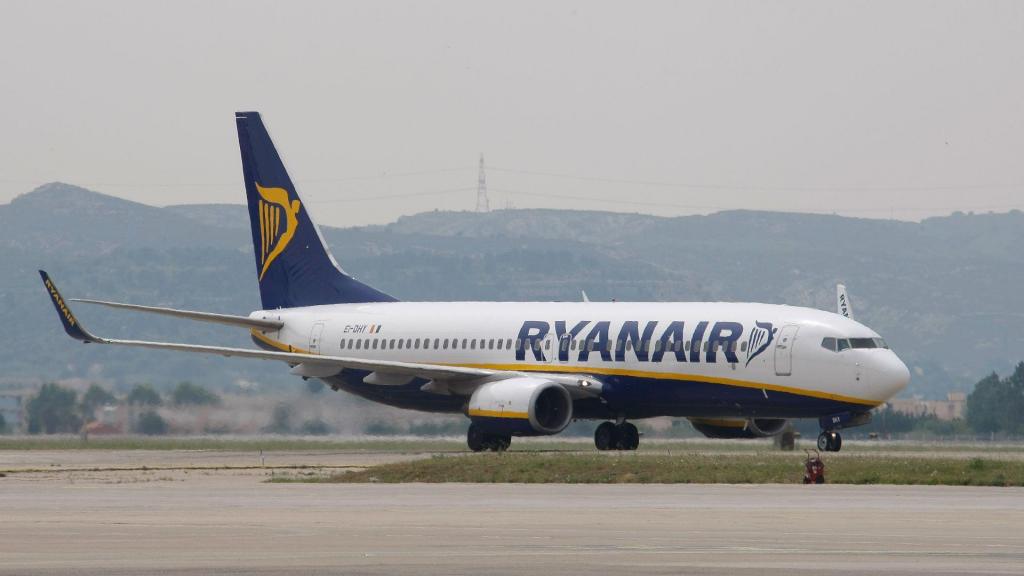 Avião da Ryanair (Foto: Claude Paris/ AP)