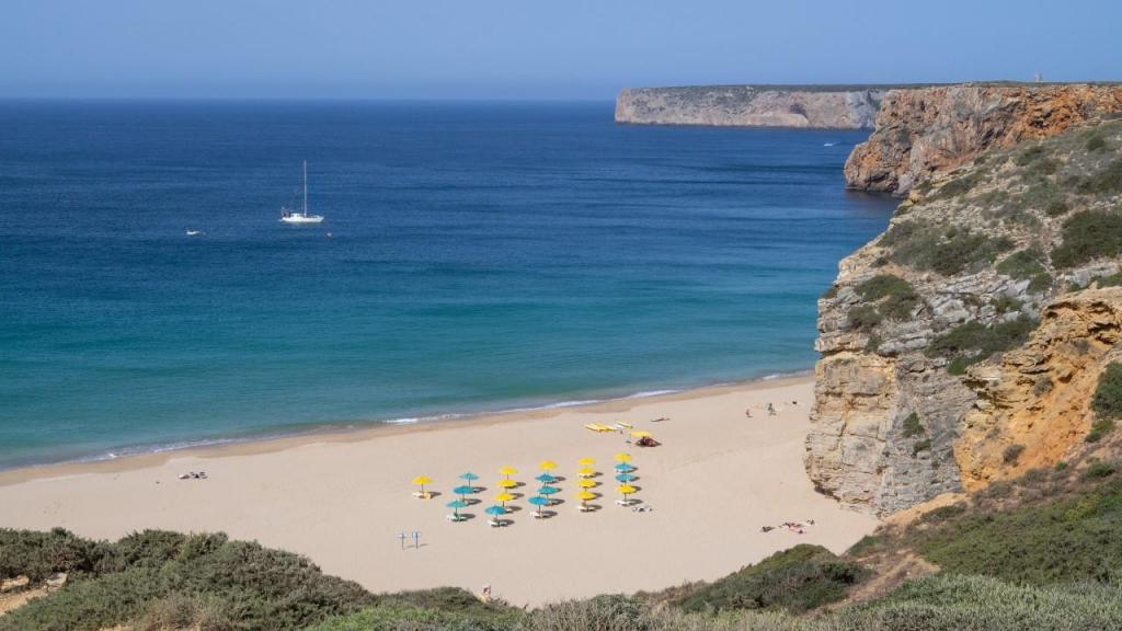 Praias no Algarve (foto: Viola Lopes/Pic.Alliance/Getty Images)