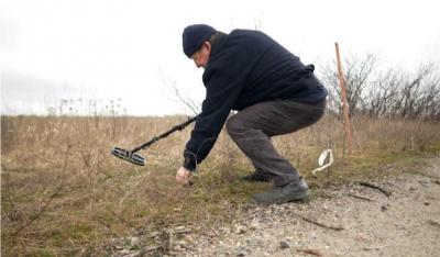 Agricultores ucranianos estão a arriscar a vida para limpar minas nas terras que querem cultivar - TVI