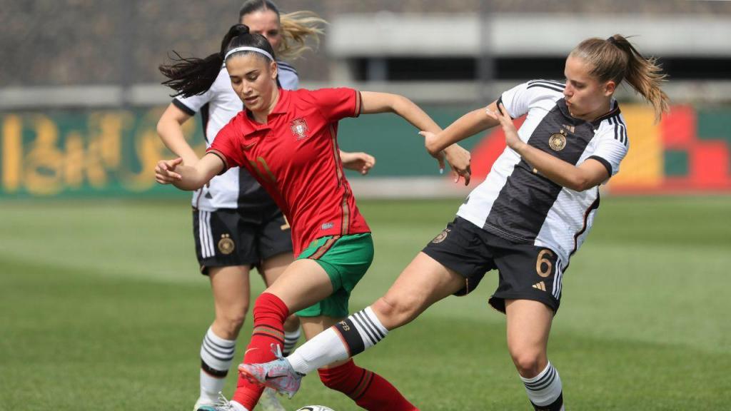 Futebol feminino: Portugal-Alemanha, sub-17 (DR: FPF)