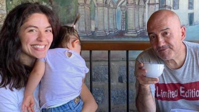 De mãos dadas, Sara Barradas partilha vídeo amoroso com José Raposo e a filha - TVI