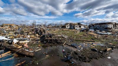 Tornados nos Estados Unidos deixam rasto de destruição e provocam mais de 20 mortos - TVI