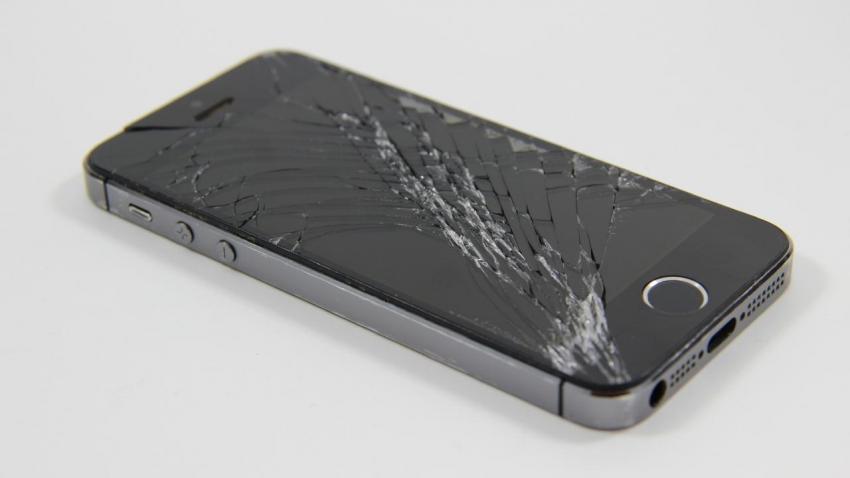 Smartphone danificado - AWAY