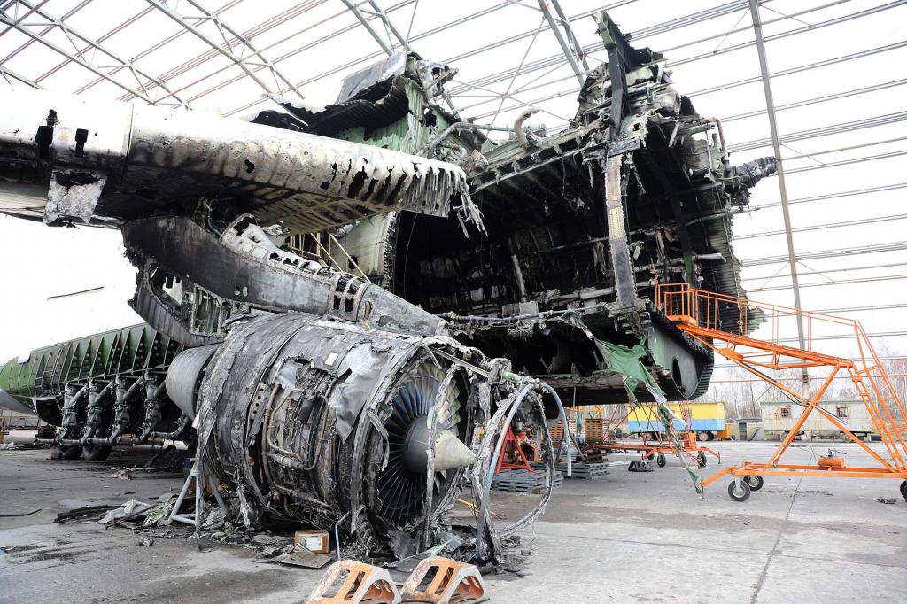 O gigante Antonov An-225 foi destruído durante a invasão russa. Mas a Ucrânia diz que voltará a voar. Foto: Ghazi Balkiz/CNN