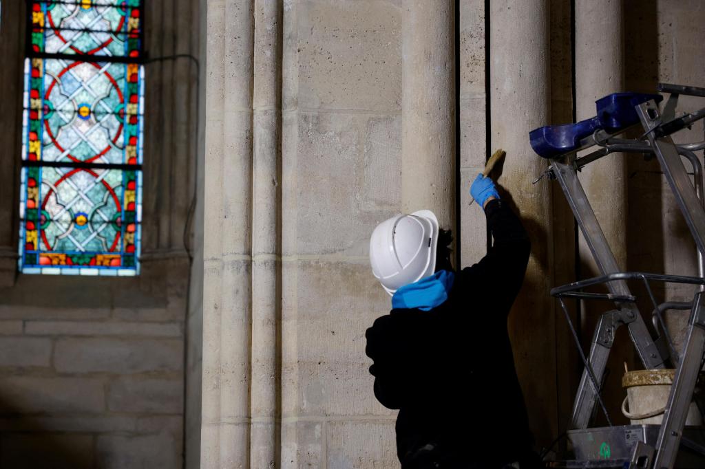 Notre-Dame (Sarah Meyssonnier/Pool via AP)