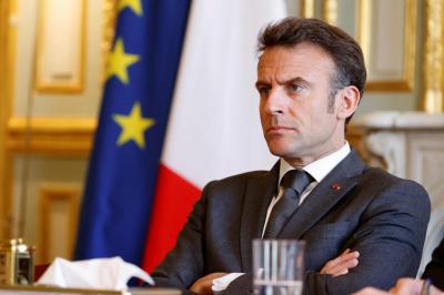 Macron pede novo pacto social entre patrões e sindicatos até ao final do ano - TVI