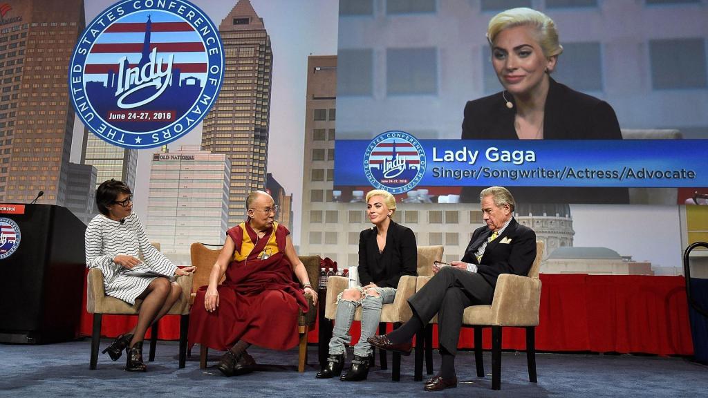 Lady Gaga e Dalai Lama (Getty)