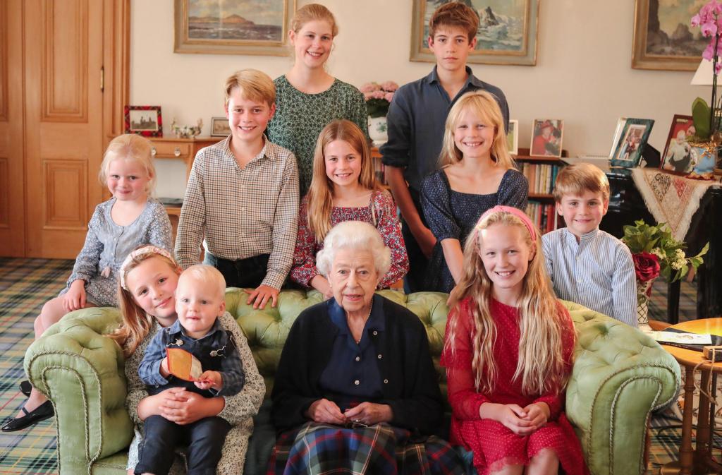 Rainha Isabel II e os bisnetos (Princesa de Gales)