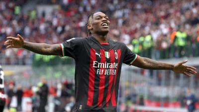 OFICIAL: Rafael Leão renova pelo AC Milan - TVI
