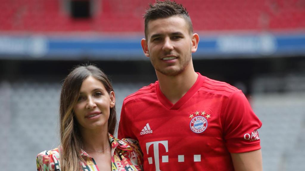 Lucas Hernández e Amelia Lorente (Photo by Alexander Hassenstein/Bongarts/Getty Images)