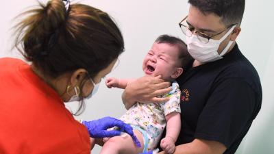 Médicos alertam: atrasar a vacina do sarampo deixa bebés vulneráveis e pode causar surtos. "Existe um risco real" - TVI