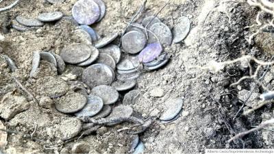 Encontrado tesouro enterrado com quase 200 moedas romanas - TVI