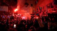 Festejos na cidade de Nápoles pelo título de campeão (AP/Andrew Medichini)