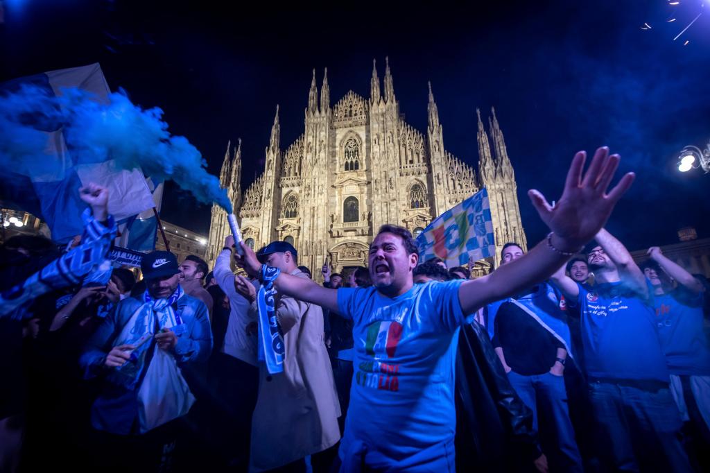 Festejos do título do Nápoles (Claudio Furlan/LaPresse via AP)