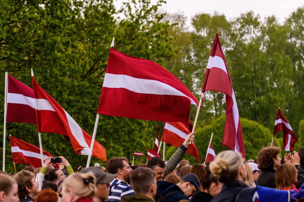 Bandeira da Letónia (Getty)