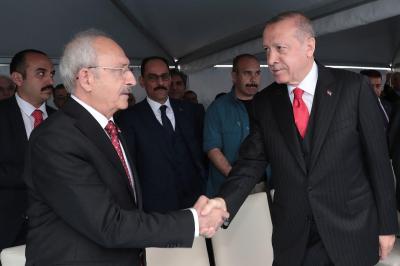 Um país virado para si próprio ou um mundo de costas voltadas para o Ocidente. O que podem significar as eleições turcas "mais importantes de sempre"? - TVI