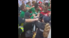 VÍDEO: polícia agride reforço do andebol do Benfica com bastonada na cabeça