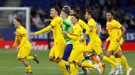 Barcelona festeja título de campeão após a vitória sobre o Espanhol (Andreu Dalmau/EPA)