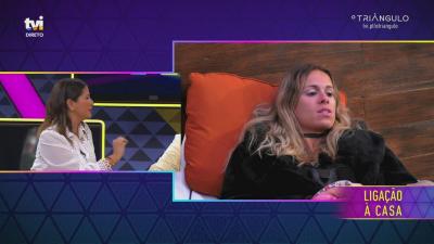 Inês Simões e Teresa Silva em picardia durante o Extra: «Mas tu estás a brincar comigo, Teresa?!» - TVI
