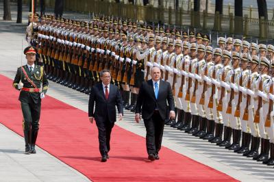 De 'costas voltadas' para o Ocidente, Xi e Putin comprometem-se a levar a relação a "um novo nível" - TVI