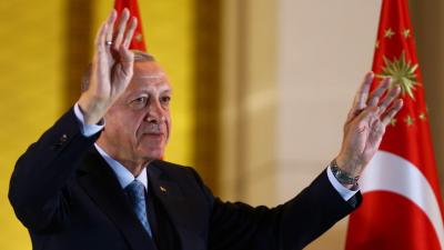 Erdogan inovou no local do discurso de vitória para pedir "união e solidariedade" numa Turquia dividida - TVI