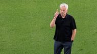 Liga Europa: José Mourinho antes do Sevilha-Roma (AP/Darko Vojinovic)