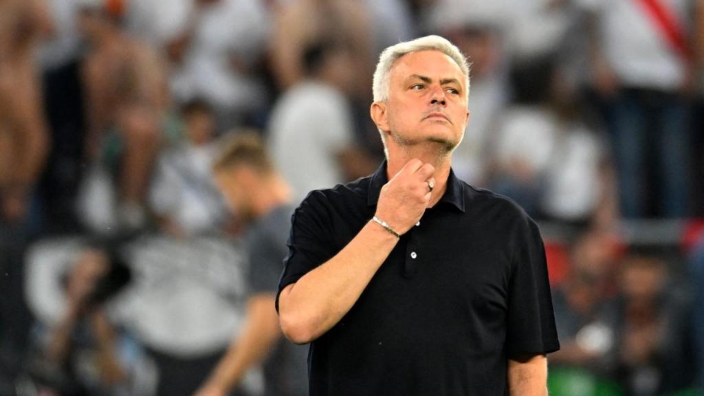 Liga Europa: José Mourinho no Sevilha-Roma (AP/Denes Erdos)