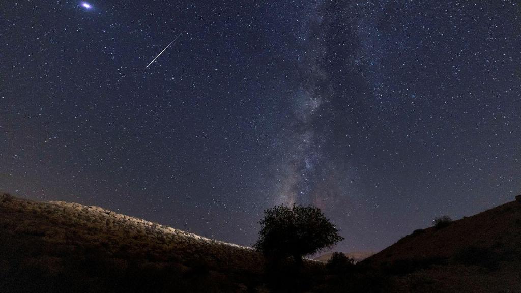 O que aconteceria se os extraterrestres nos contactassem? Há um teste a decorrer entre observatórios de todo o mundo – a mensagem é simulada, o desafio é real. Foto: Amir Cohen/Reuters