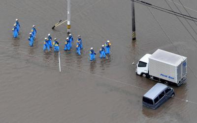 Chuva no sudoeste do Japão obriga à retirada de residentes e suspensão de comboios - TVI