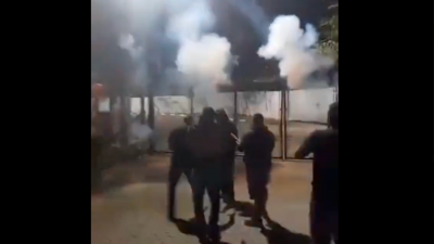 VÍDEO: adeptos do Corinthians atacam centro de treinos do clube - TVI